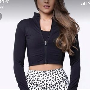 Balance Athletica Elevate Crop in Black